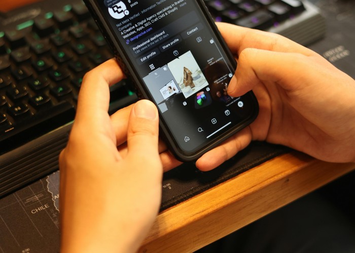 Benefits Of Cross-platform App Development For Businesses | Y2Code image